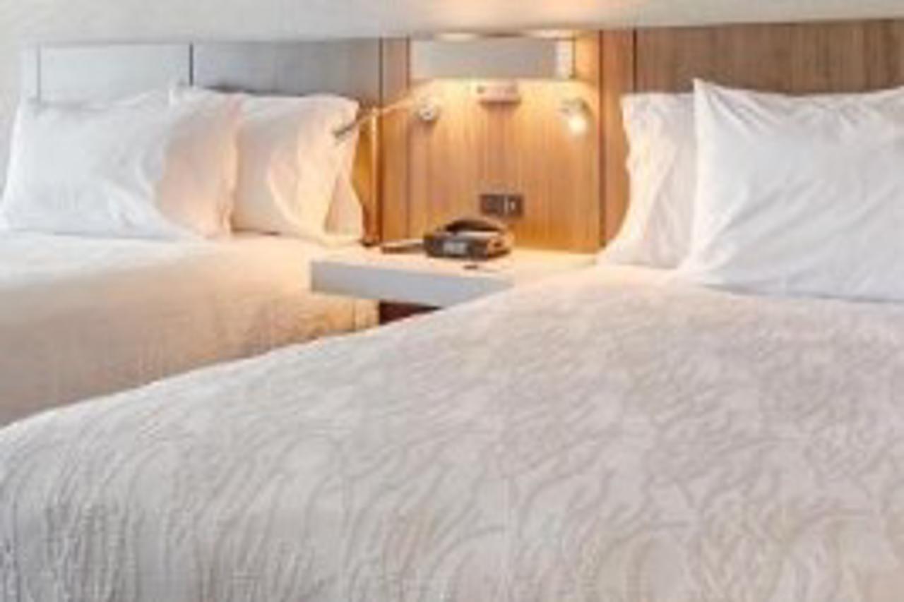 Hilton Garden Inn Toronto/Brampton West, Ontario, Canada Екстер'єр фото