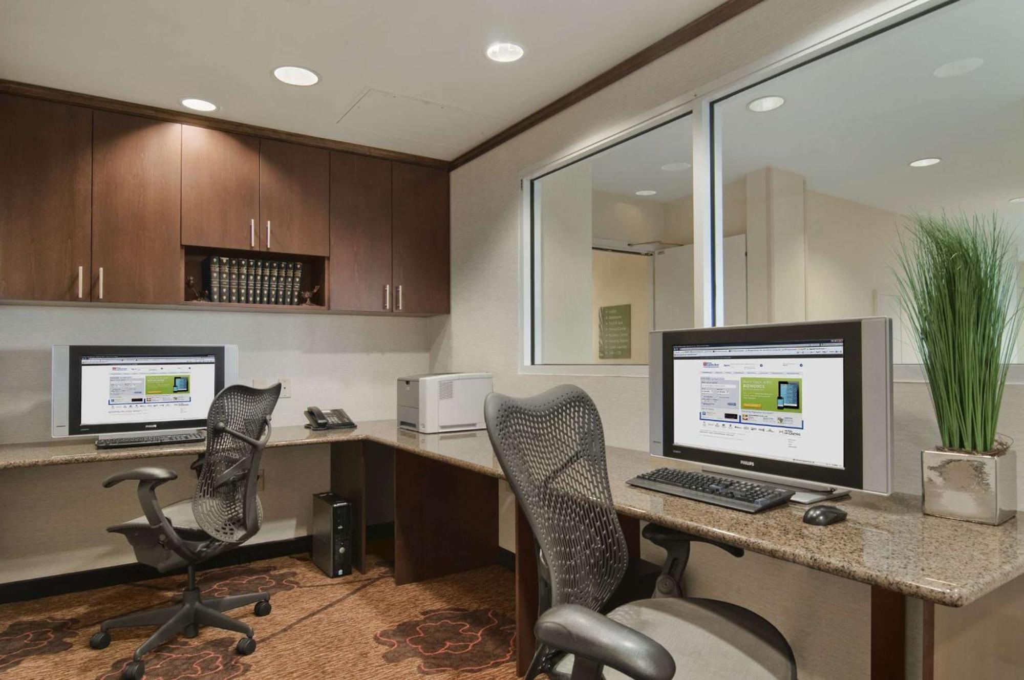 Hilton Garden Inn Toronto/Brampton West, Ontario, Canada Екстер'єр фото